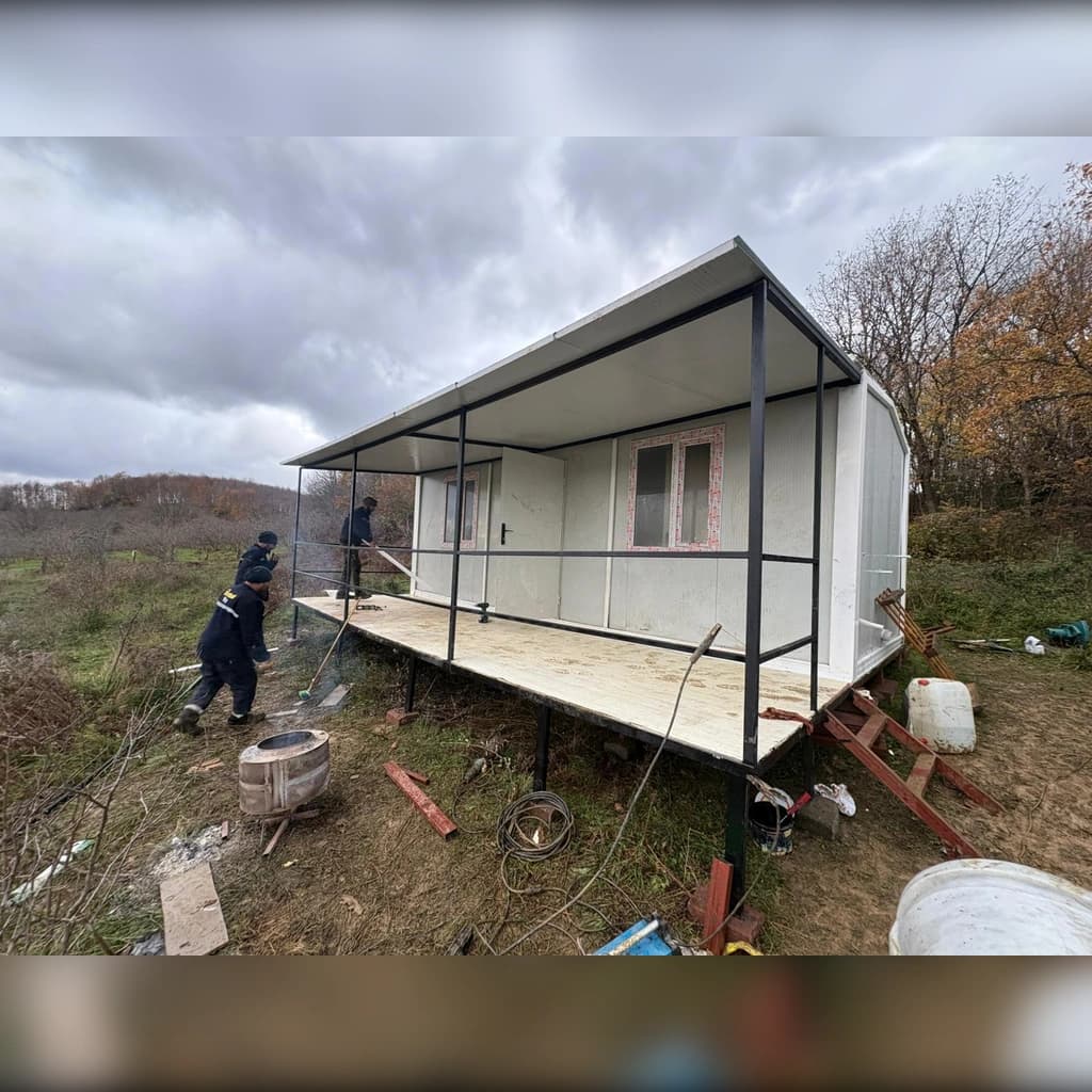 Geniş Sundurmalı Prefabrik Konut