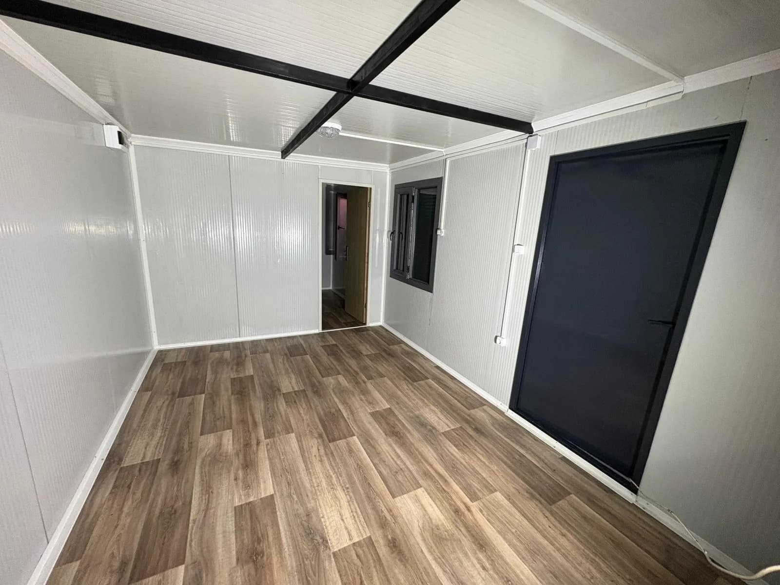 10x3m 30m² Tek Eğim Çatılı Premium Konteyner Ofis Projesi thumbnail 5
