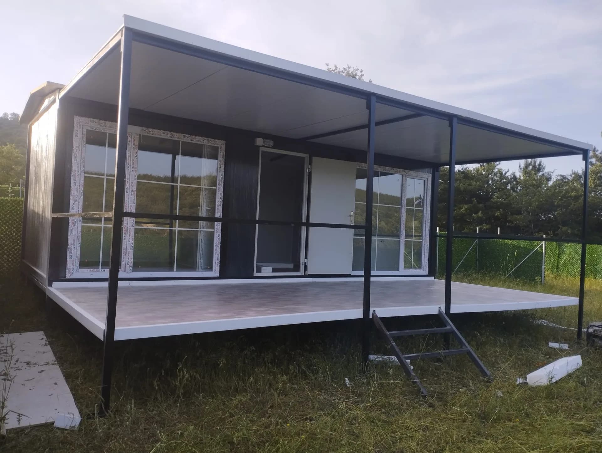 21m² Ev + 17.5m² Verandalı ve Platformlu 38m² Konteyner Ev · Bilecik thumbnail 9