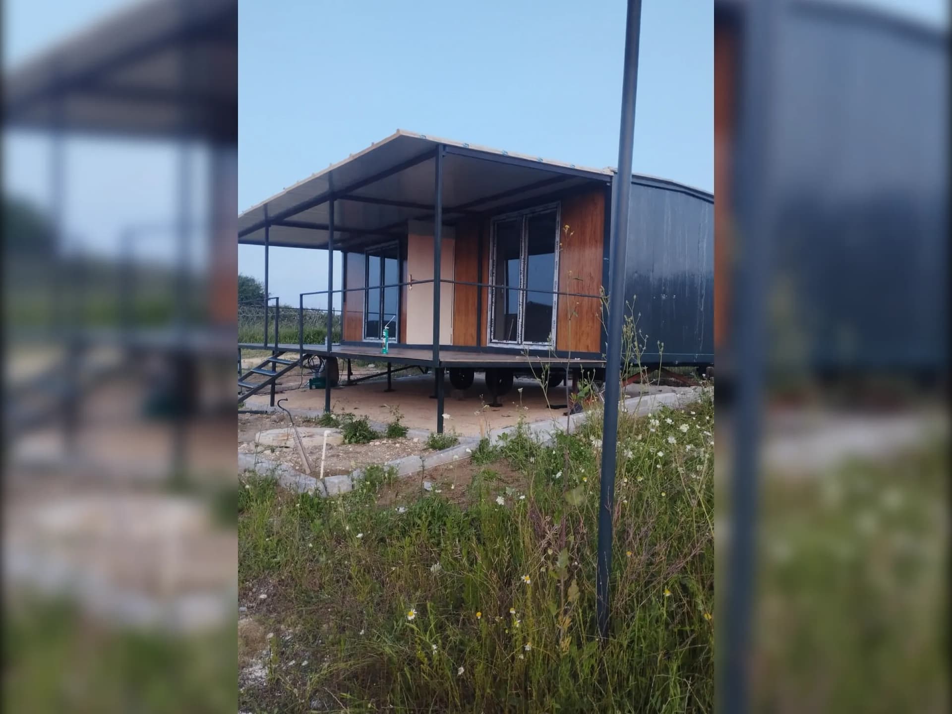 konteyner ev veranda cephe görünüm modern tasarım