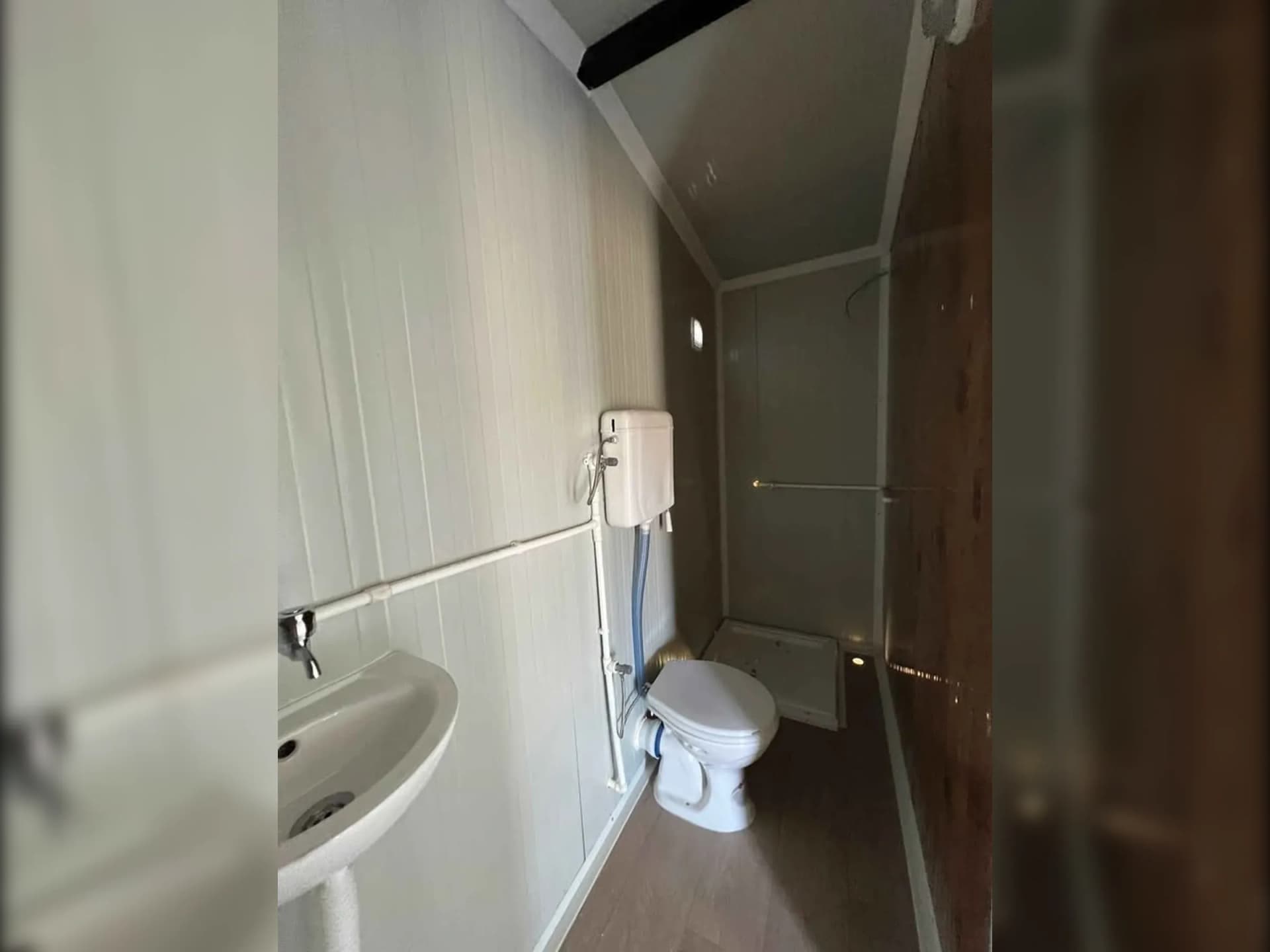 konteyner ev banyo wc alanı modern tasarım