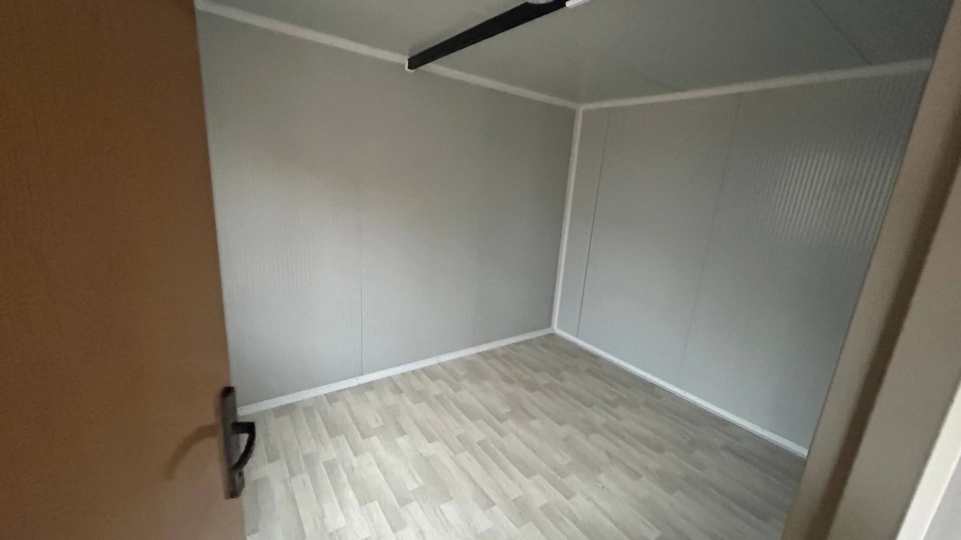3.5x8m 28m² Tek Eğim Çatılı Antrasit Gri 1+1 Konteyner Ev · Beykoz thumbnail 10