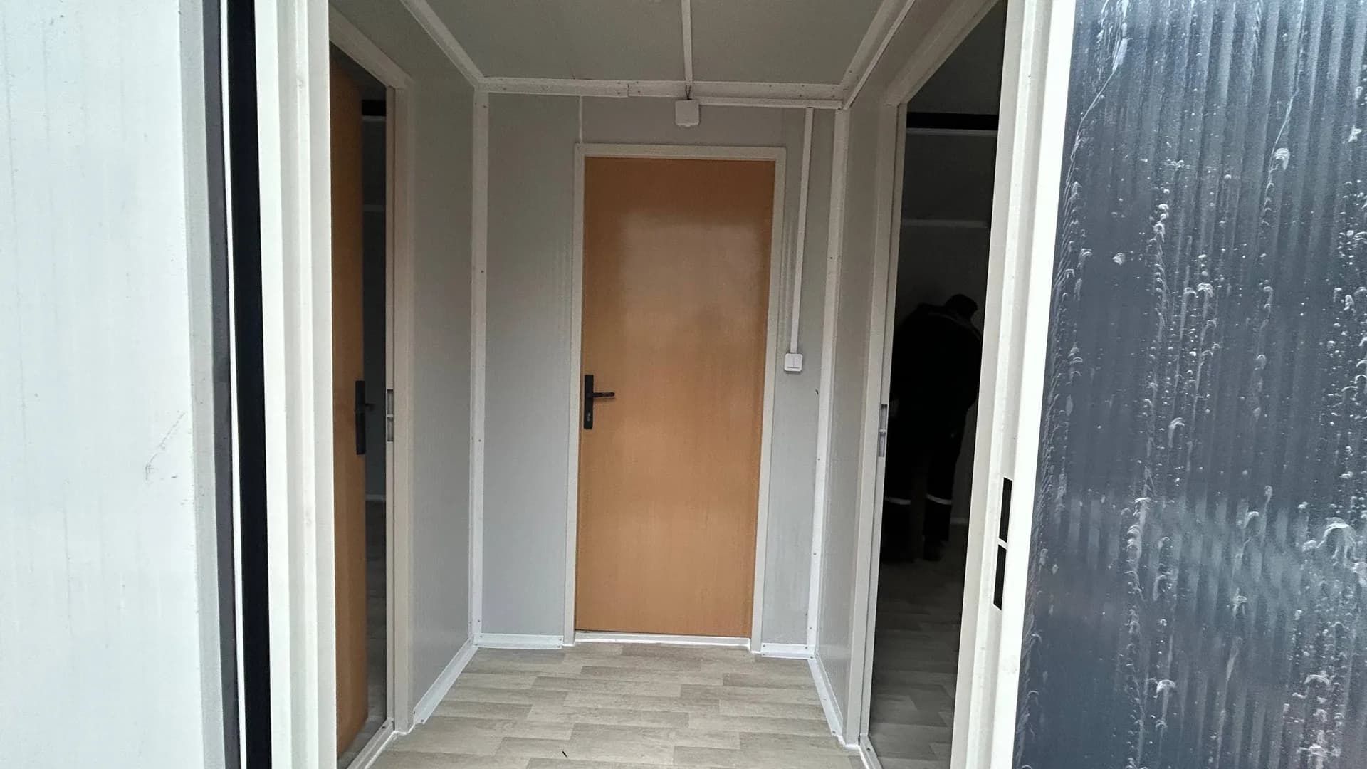 3.5x8m 28m² Tek Eğim Çatılı Antrasit Gri 1+1 Konteyner Ev · Beykoz thumbnail 6