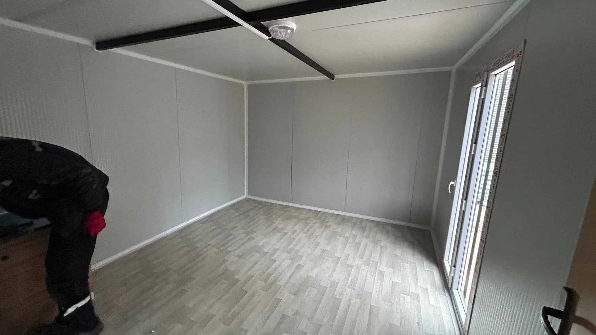 3.5x8m 28m² Tek Eğim Çatılı Antrasit Gri 1+1 Konteyner Ev · Beykoz thumbnail 7