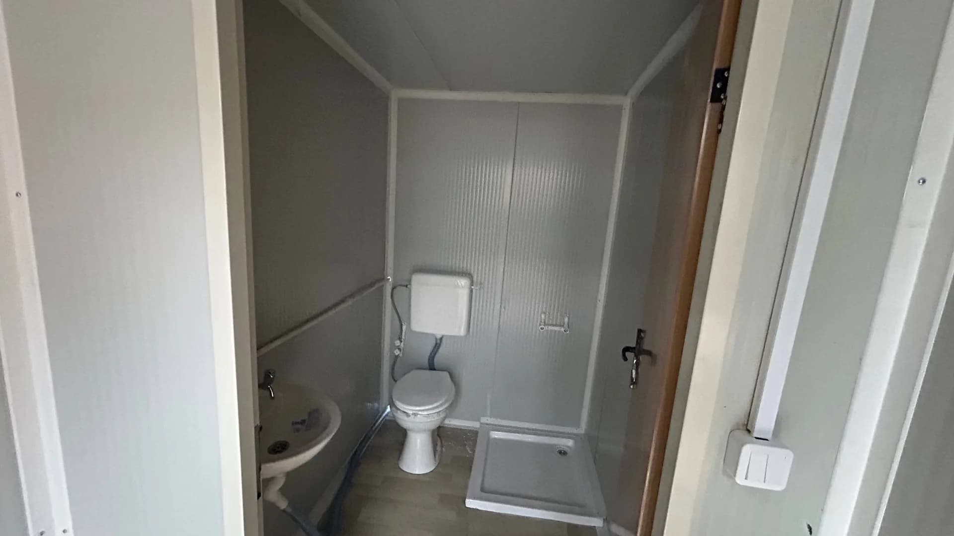 3.5x8m 28m² Tek Eğim Çatılı Antrasit Gri 1+1 Konteyner Ev · Beykoz thumbnail 9
