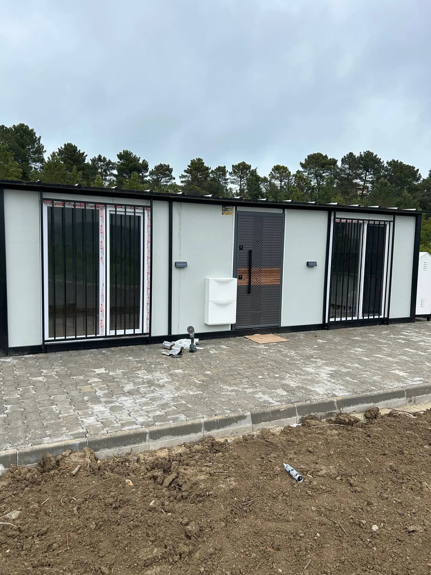 3.5x8m Birleşimli 56m² 2+1 Beyaz Konteyner Ev Projesi · Şile Kurfalı thumbnail 12