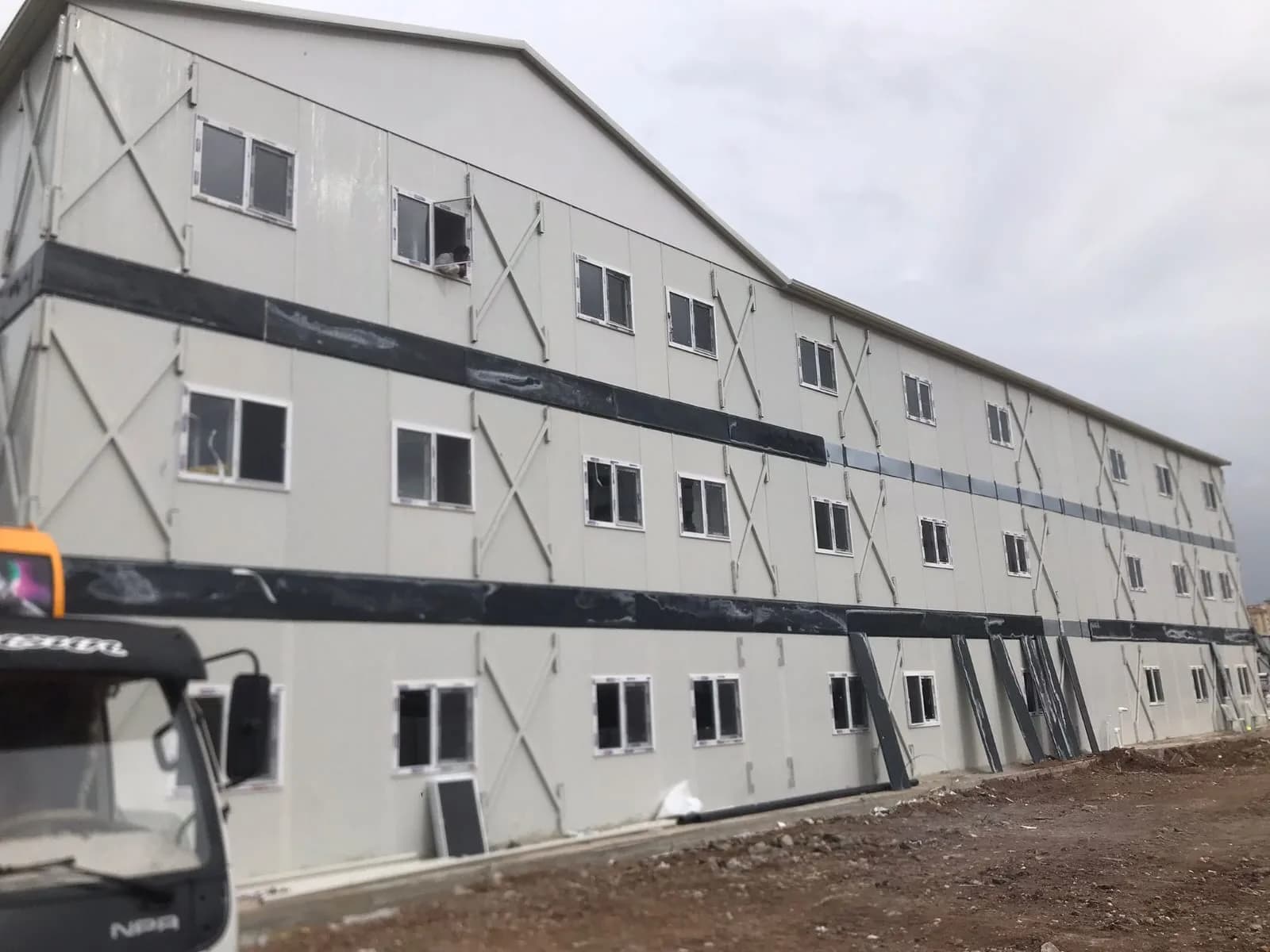 3000m² Rönesans Holding Ulus L-Tipi 3 Katlı Prefabrik Kampüs Projesi thumbnail 6