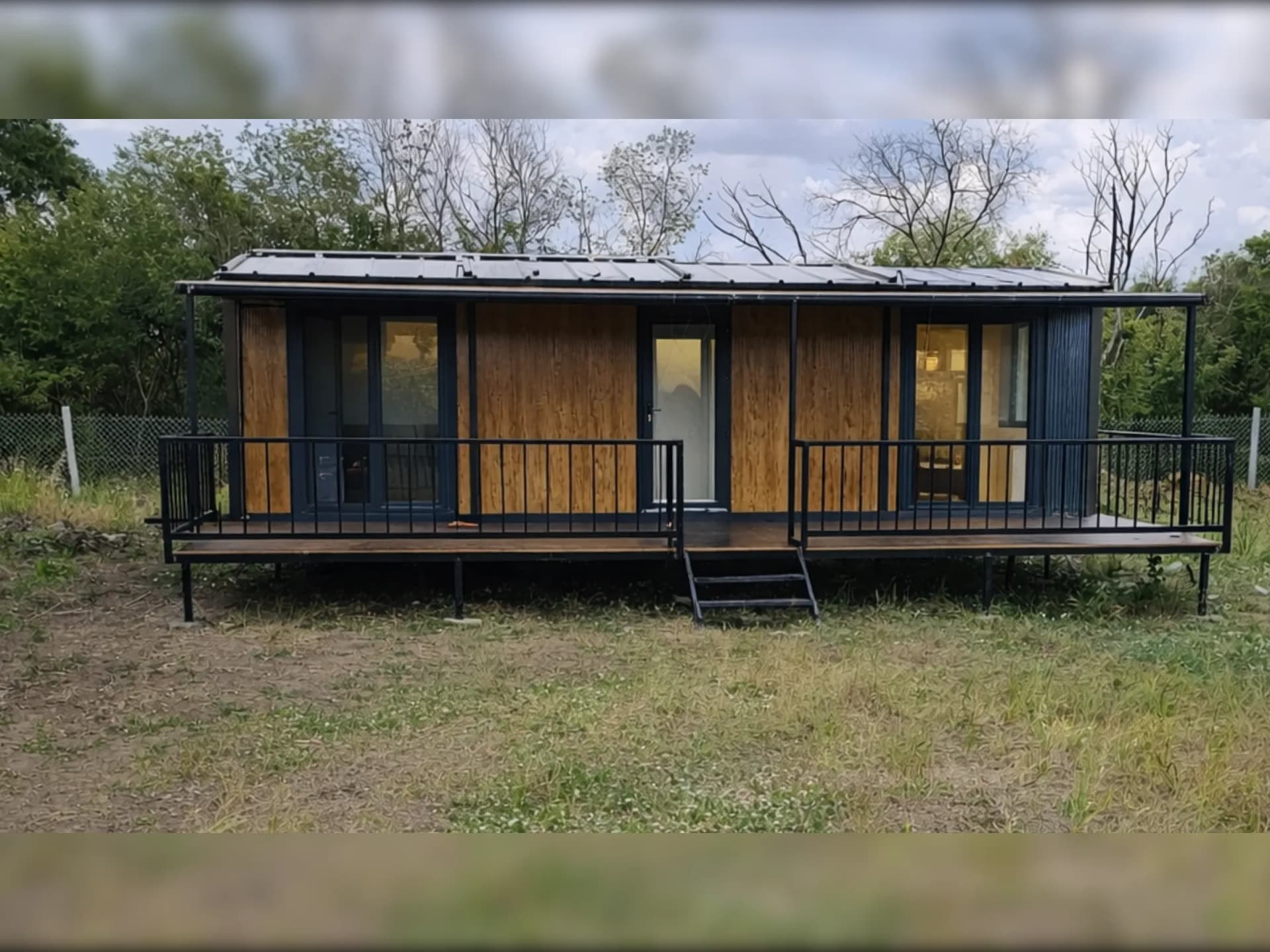 30 m2 konteyner ev 25 m2 veranda açık ahşap dış görünüm
