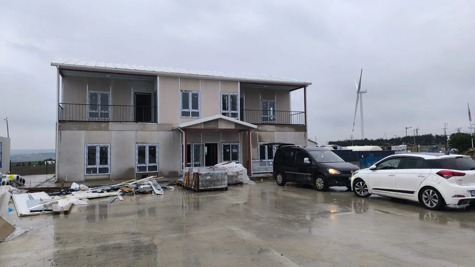 316m² Yön Yapı Silivri Çift Balkonlu Prefabrik Ofis Projesi thumbnail 10