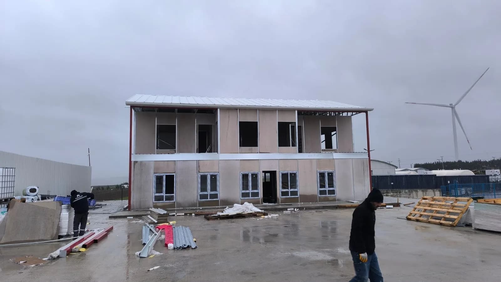 316m² Yön Yapı Silivri Çift Balkonlu Prefabrik Ofis Projesi thumbnail 5