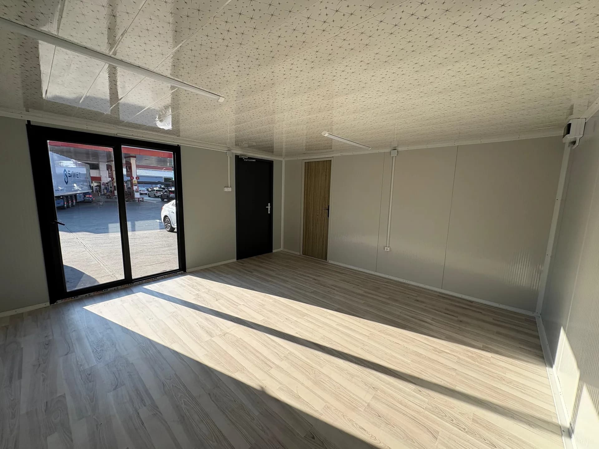 4.5x7.5m 34m² Parapet Detaylı Konteyner Ofis · Sancaktepe Samet Lojistik thumbnail 11