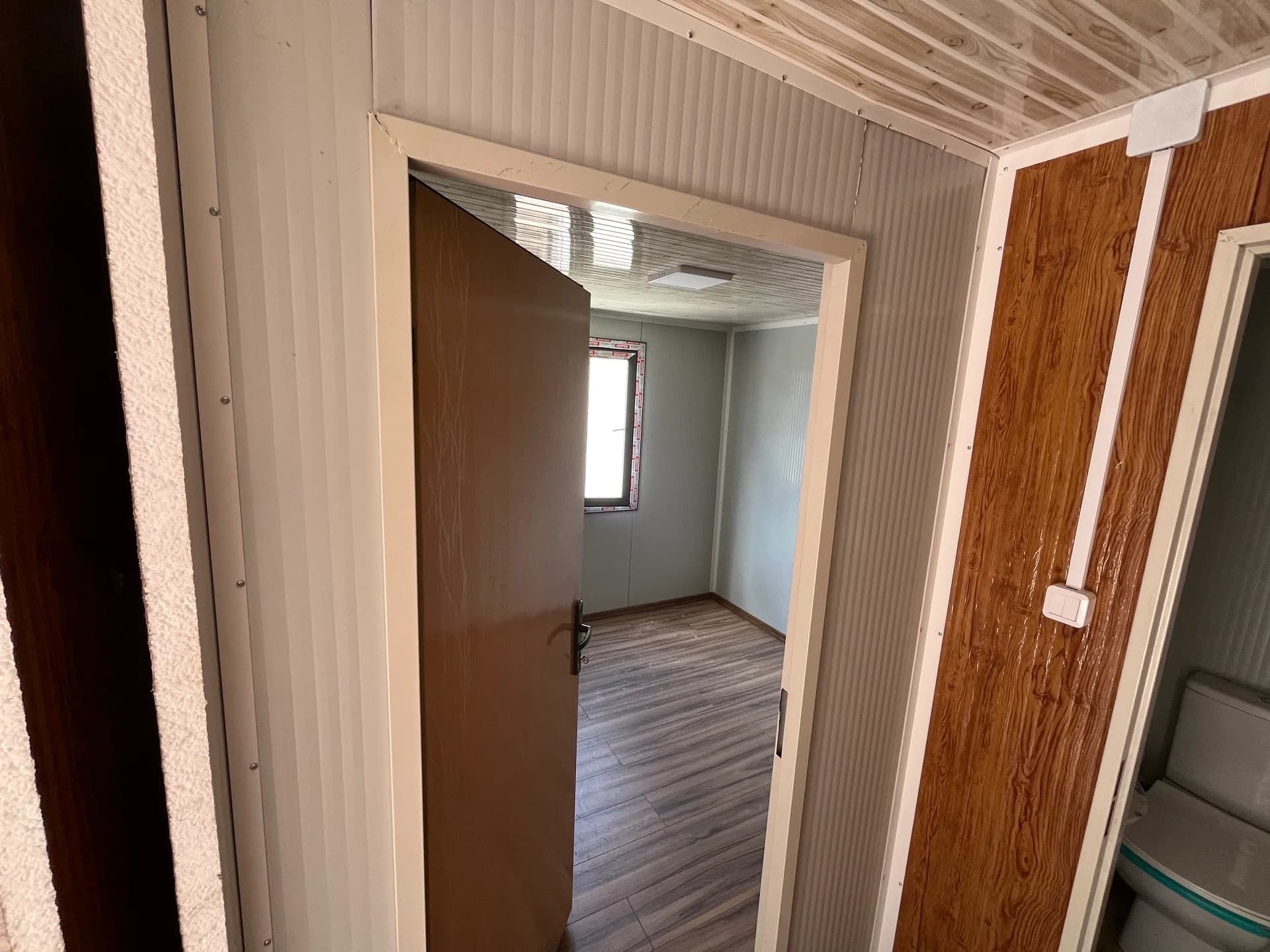42m² 2+1 Dekoratif Kaplama Birleşim Modeli Konteyner Ev - İç Mekan ve Donanım Detayı 10
