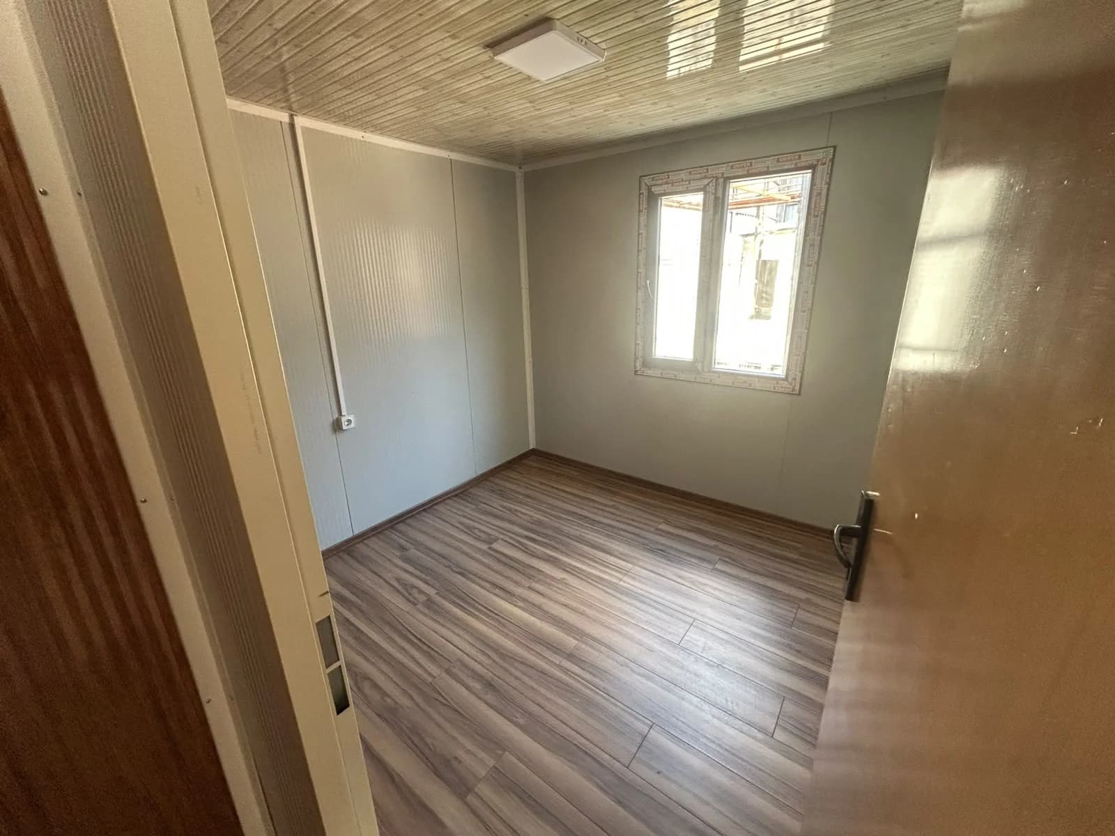 42m² 2+1 Dekoratif Kaplama Birleşim Modeli Konteyner Ev - İç Mekan ve Donanım Detayı 12