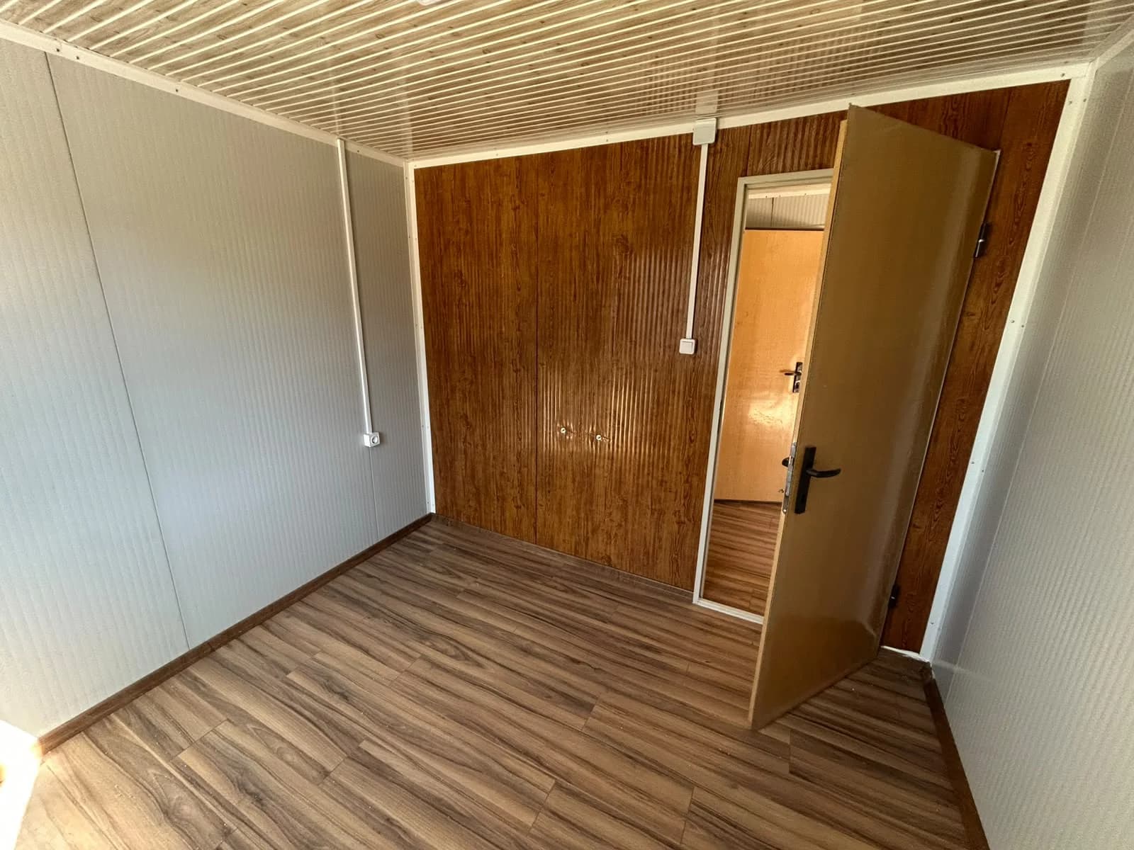42m² 2+1 Dekoratif Kaplama Birleşim Modeli Konteyner Ev - İç Mekan ve Donanım Detayı 13