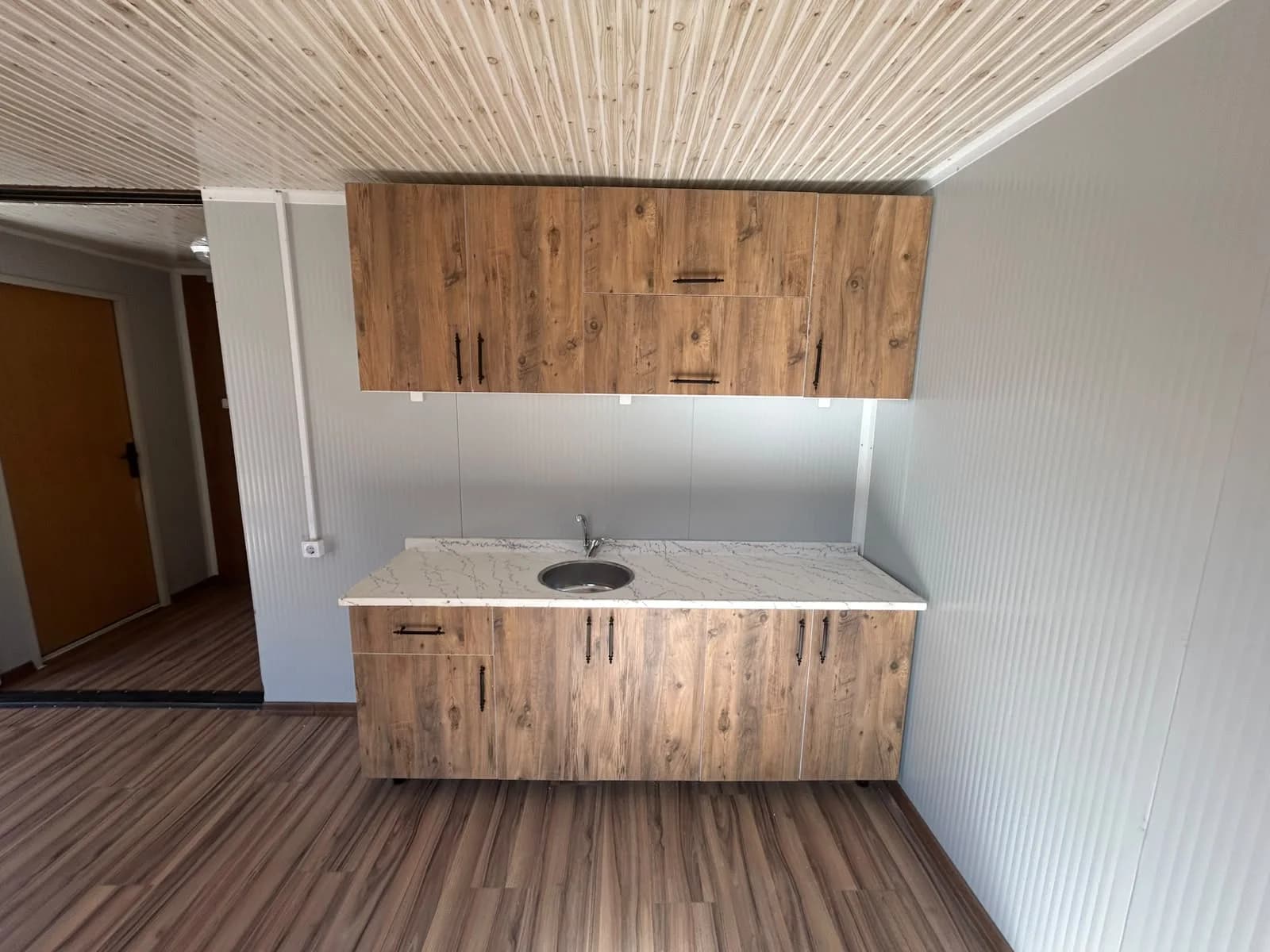 42m² 2+1 Dekoratif Kaplama Birleşim Modeli Konteyner Ev - İç Mekan ve Donanım Detayı 7