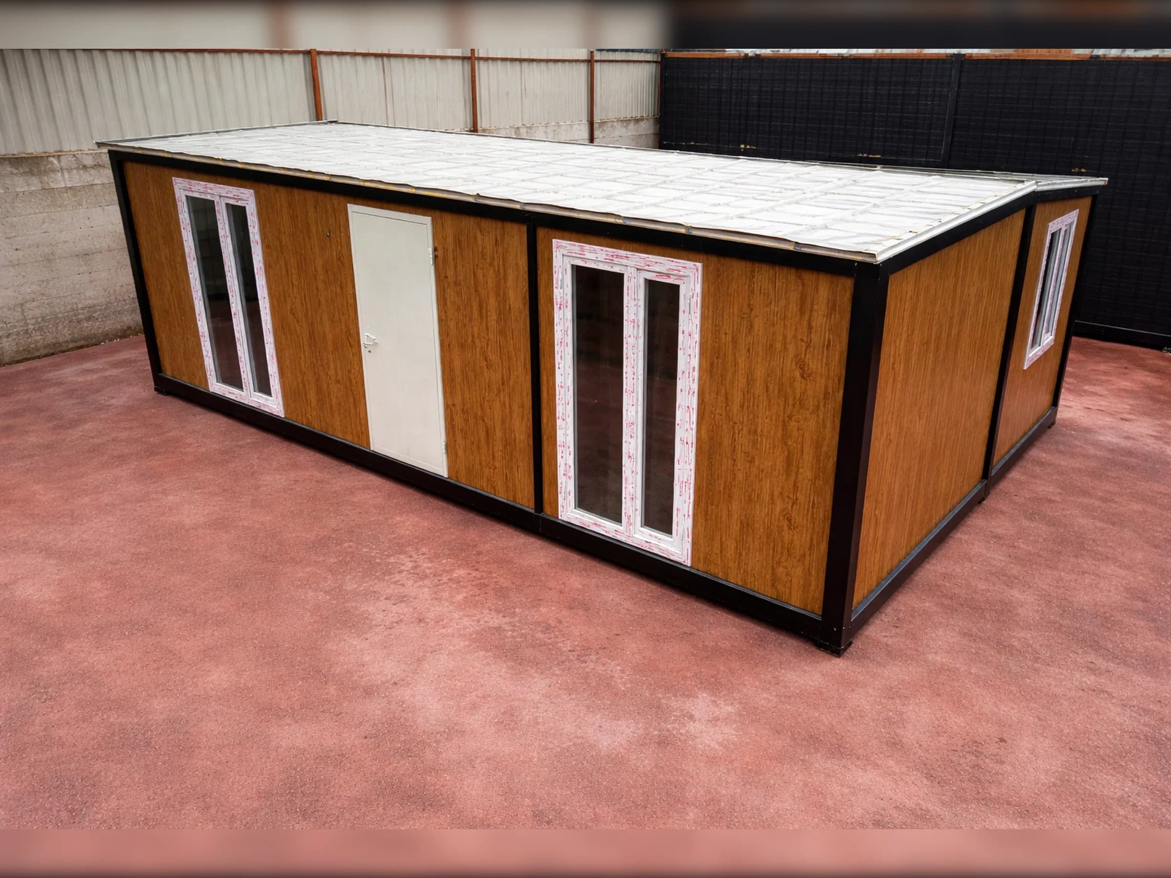 42m2 2+1 Beşik Çatı Birleşim Modeli Prefabrik Konteyner Ev - Görsel 1