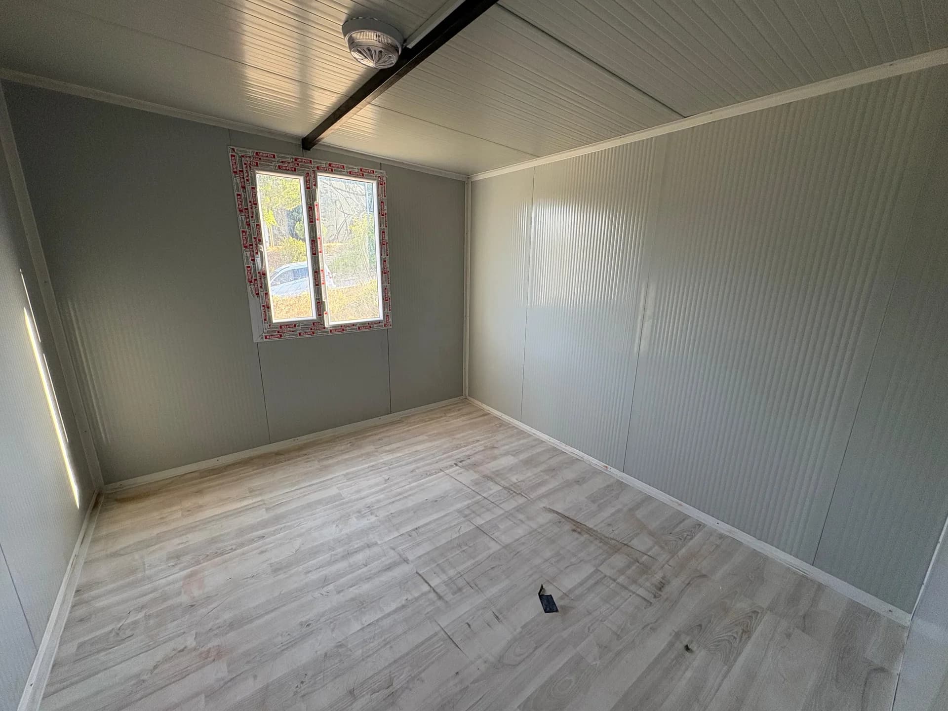 42m² Ev + 14m² Verandalı 56m² Gri Taş Desenli Konteyner Ev · Bilecik Pazaryeri thumbnail 4