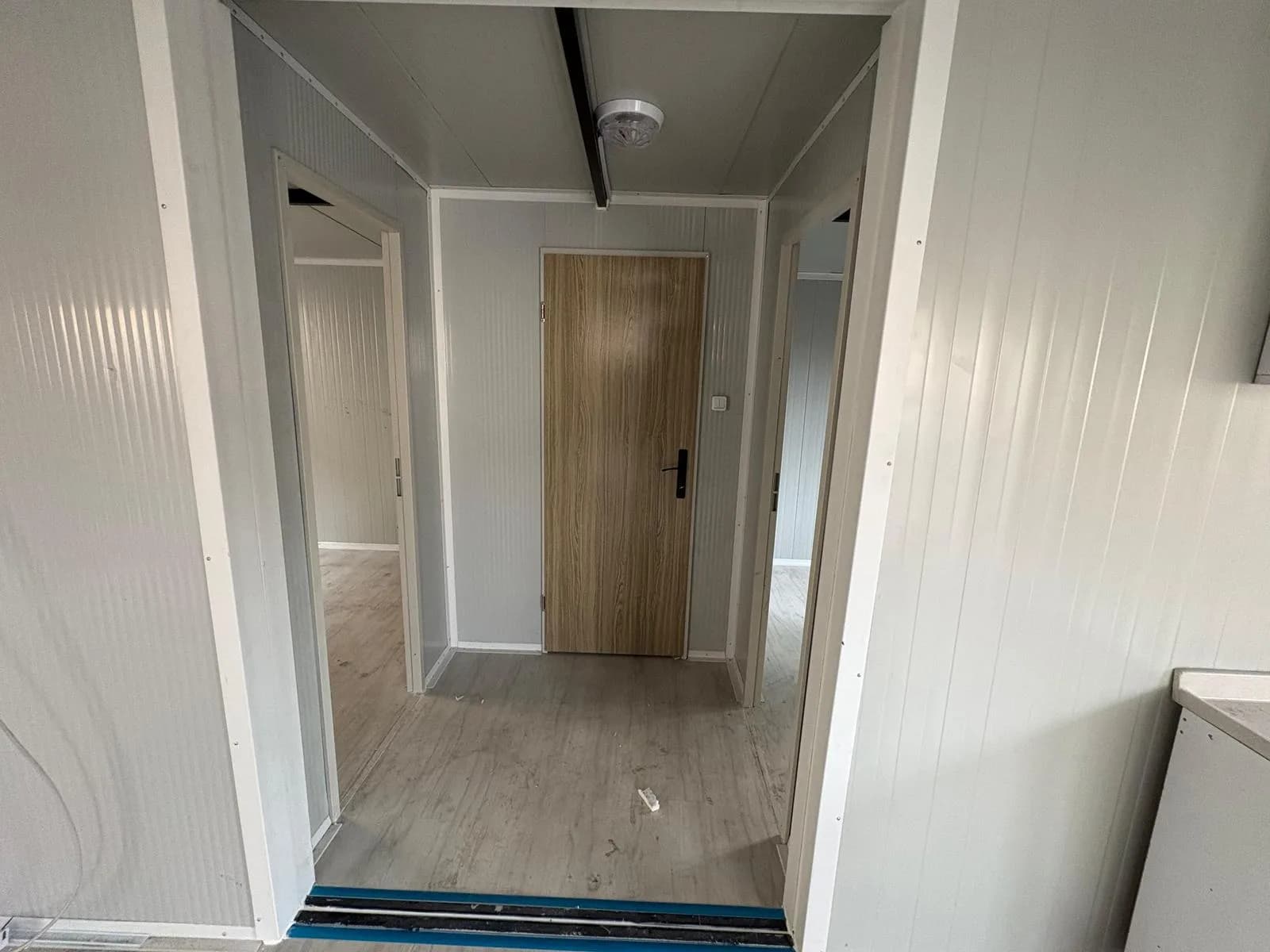 42m² Ev + 14m² Verandalı 56m² Gri Taş Desenli Konteyner Ev · Bilecik Pazaryeri thumbnail 9