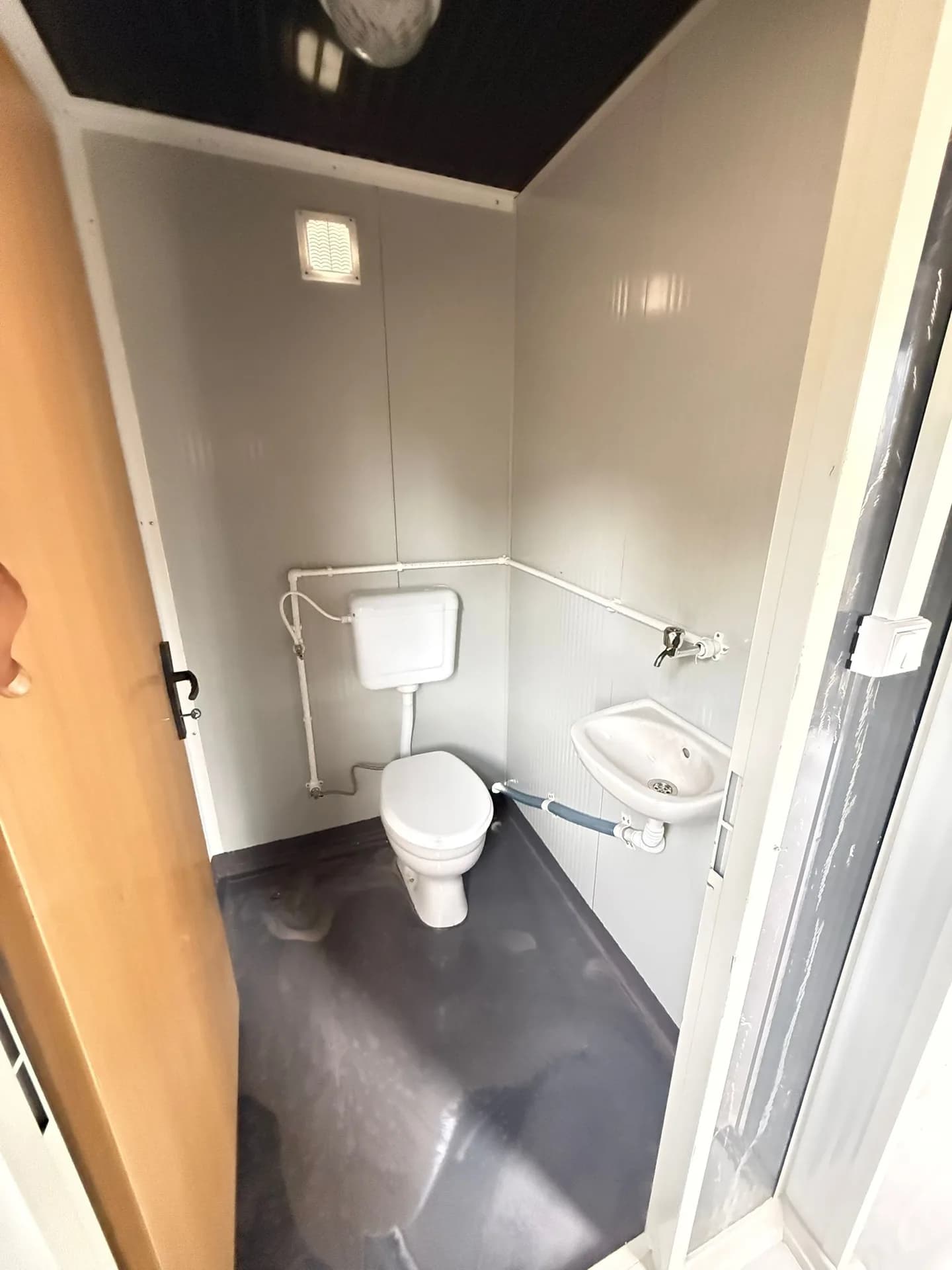 48m² İki Katlı Kompozit Konteyner Ofis Binası Projesi · Beykoz thumbnail 11