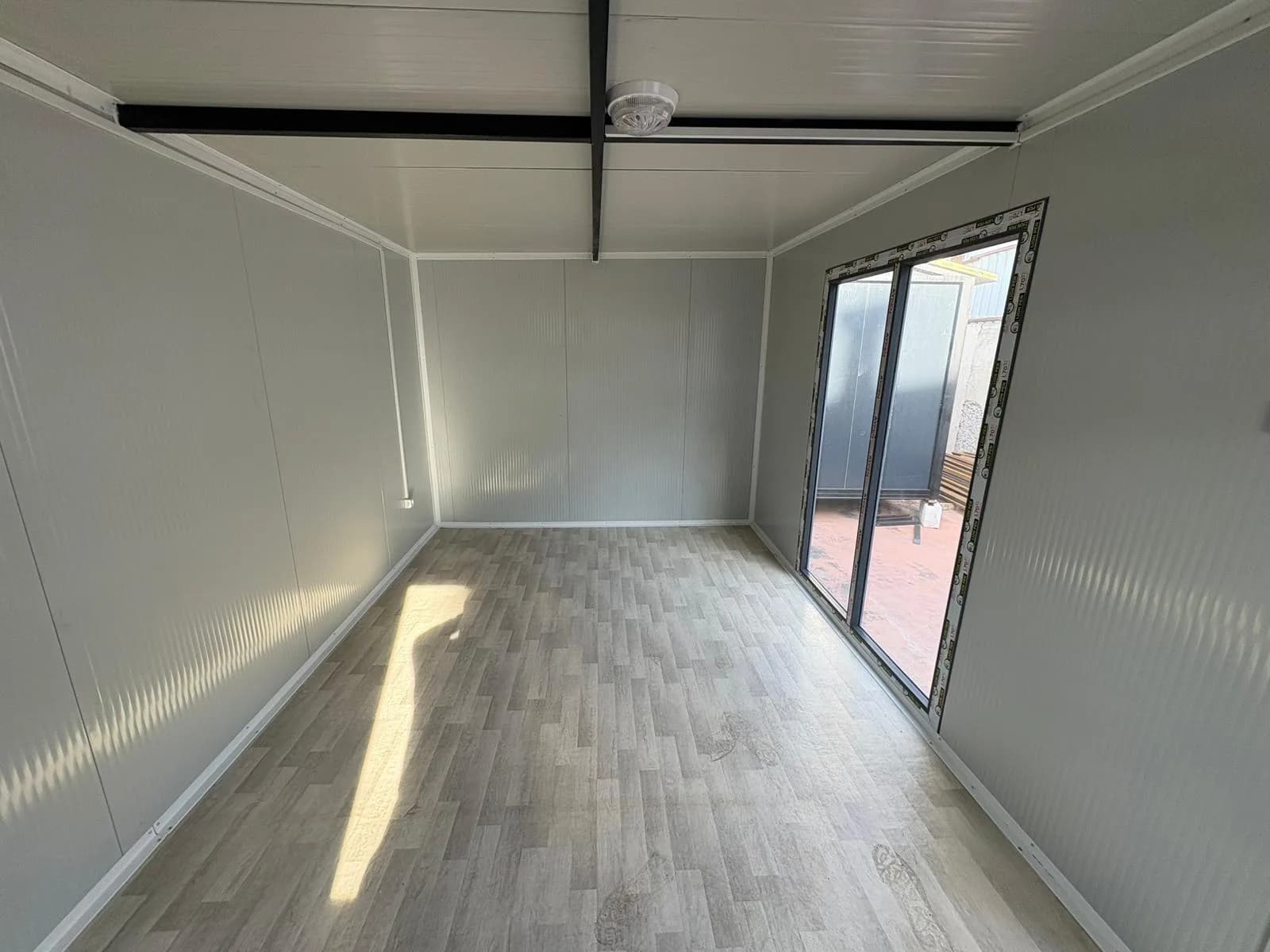 5x3m 15m² Antrasit Gri Tek Eğim Çatılı Güvenlik Kabini ve Ofis thumbnail 10