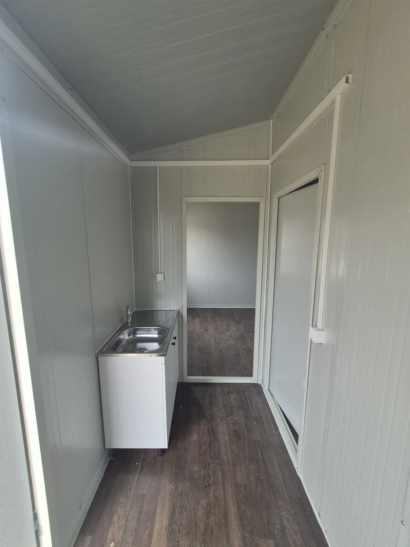 7x3 (21m²) Demonte 1+1 Beşik Çatı Konteyner Ofis - Ev - İç Mekan ve Donanım Detayı 12