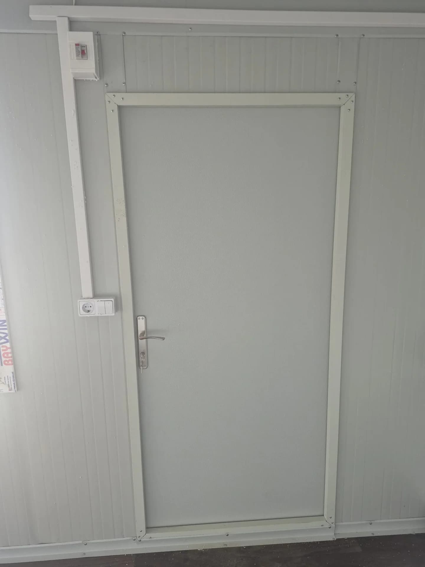 7x3 (21m²) Demonte 1+1 Beşik Çatı Konteyner Ofis - Ev - İç Mekan ve Donanım Detayı 17