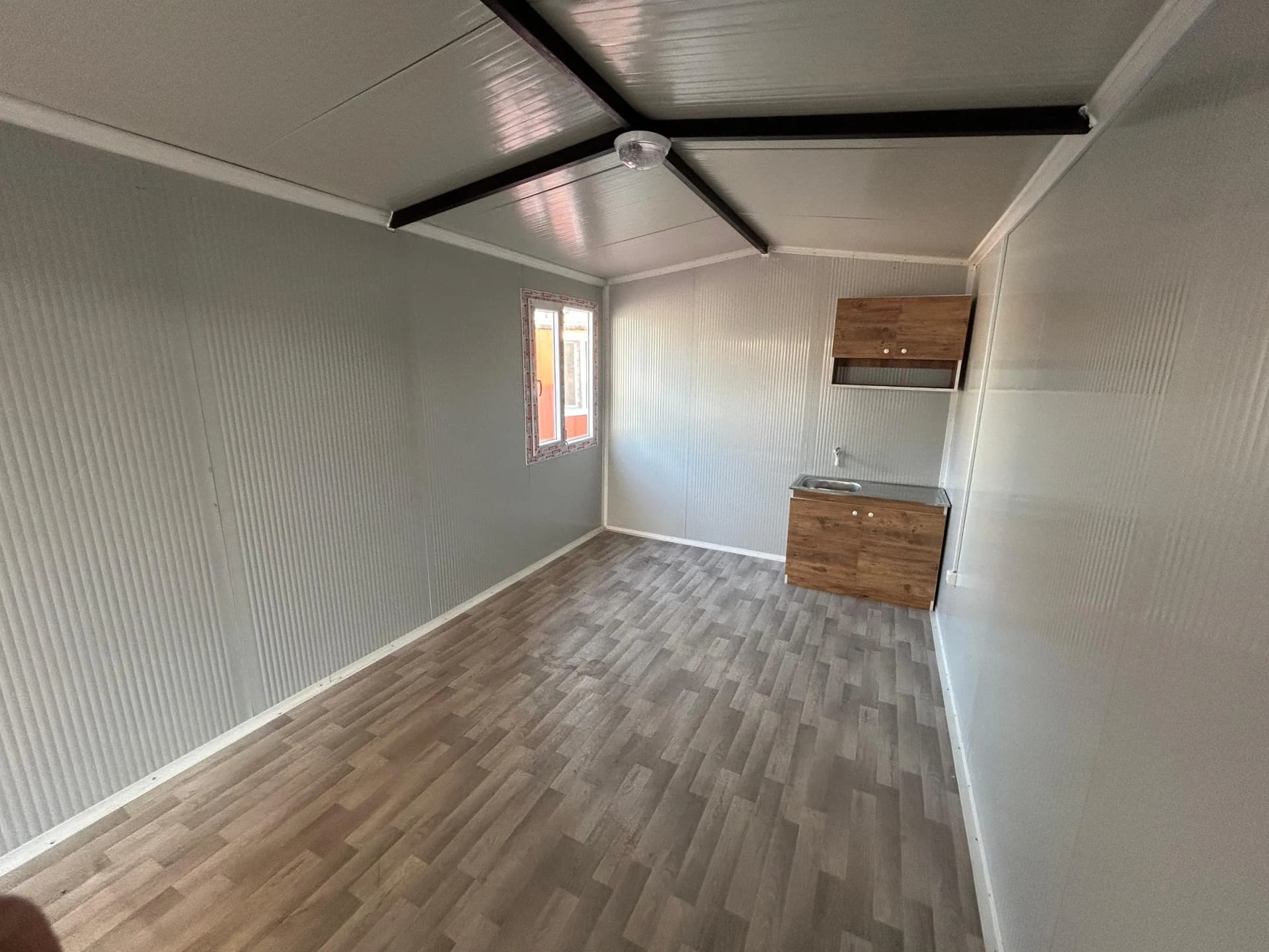 konteyner ev iç oda modern ve sade tasarım