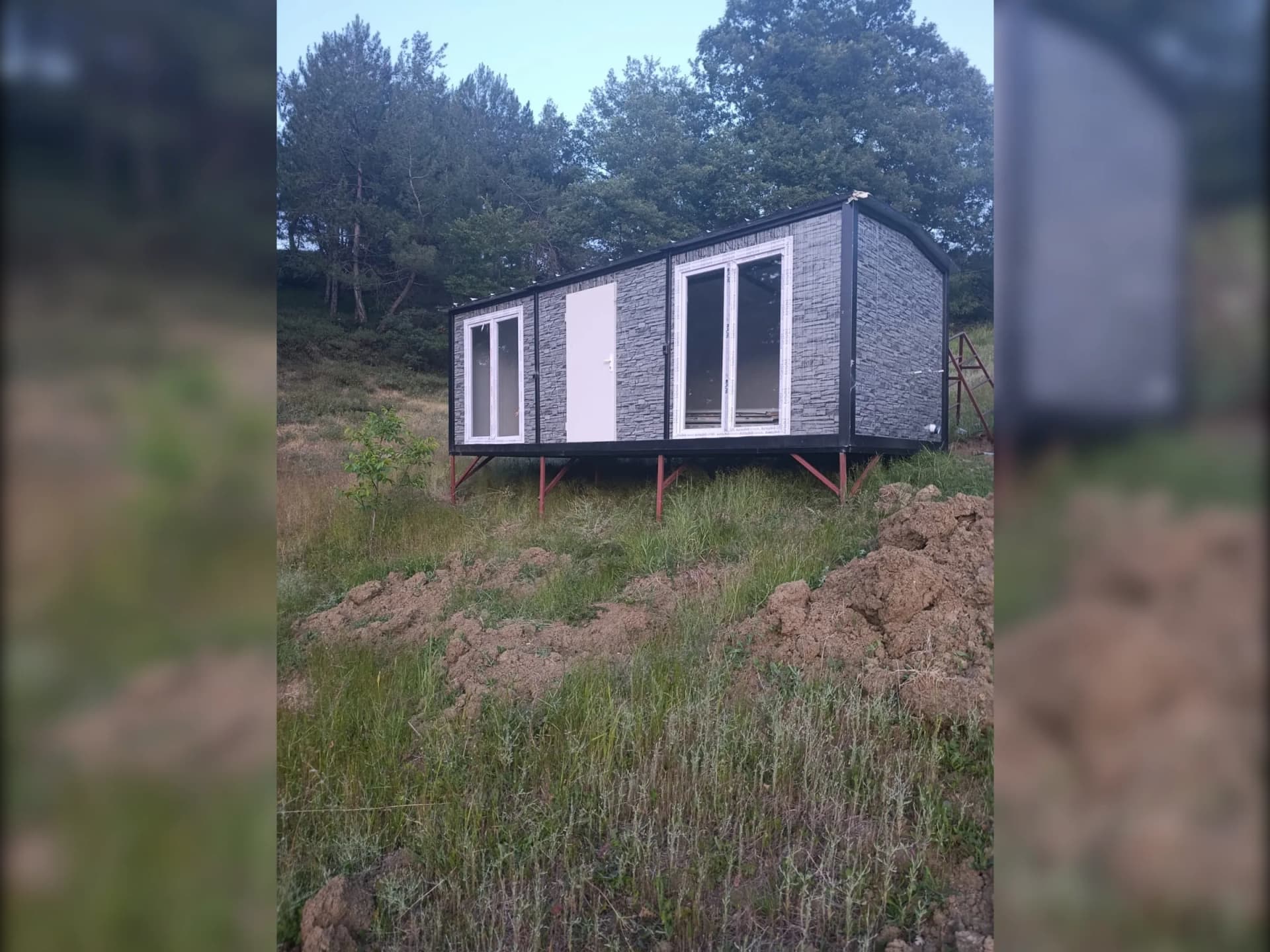 21m2 konteyner ev gri taş desen dış cephe fransız kapılı modern konteyner ev