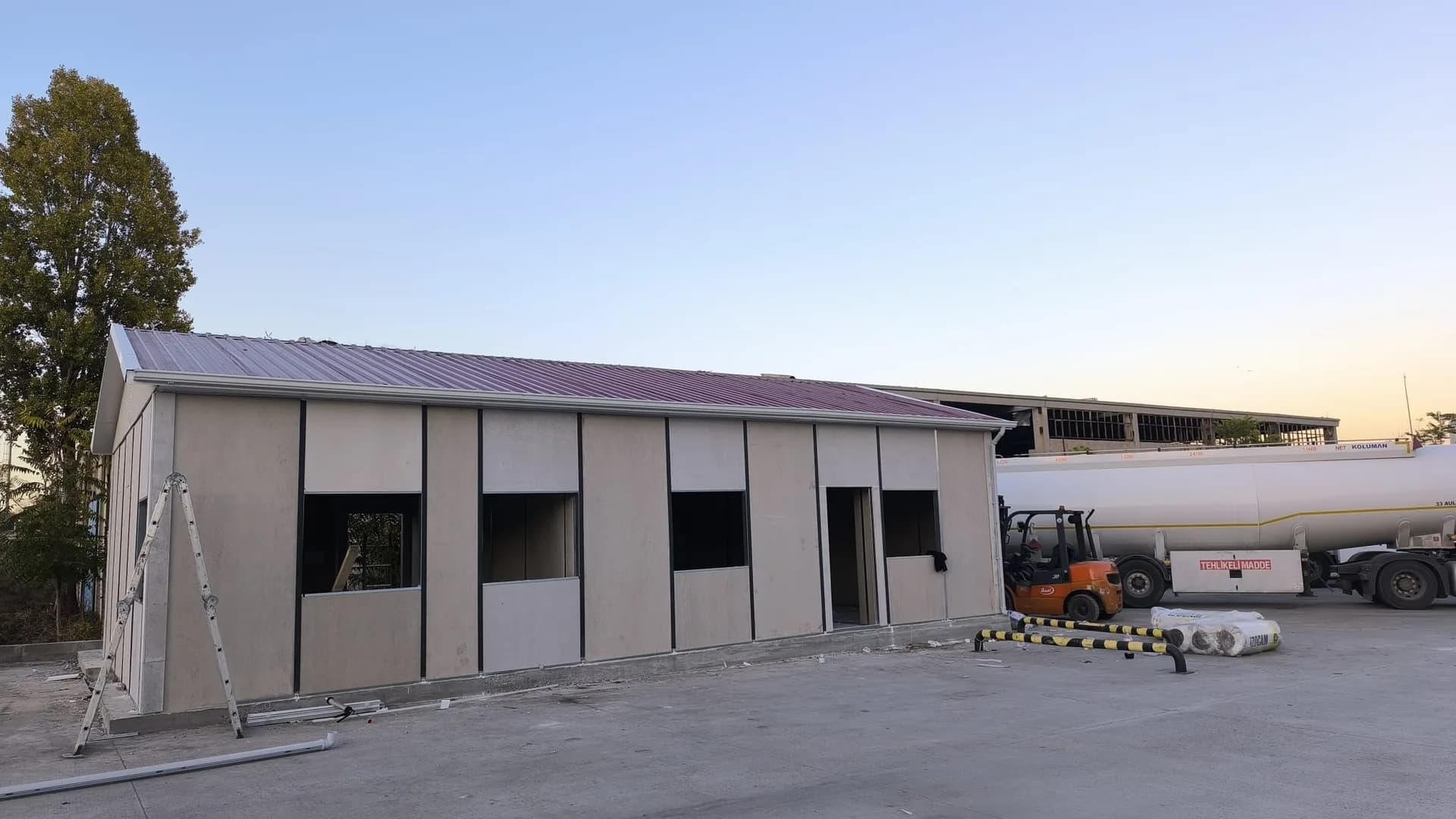 112m² Intertek Kırıkkale Gaz Dolum Merkezi Prefabrik Ofis Projesi görsel 2