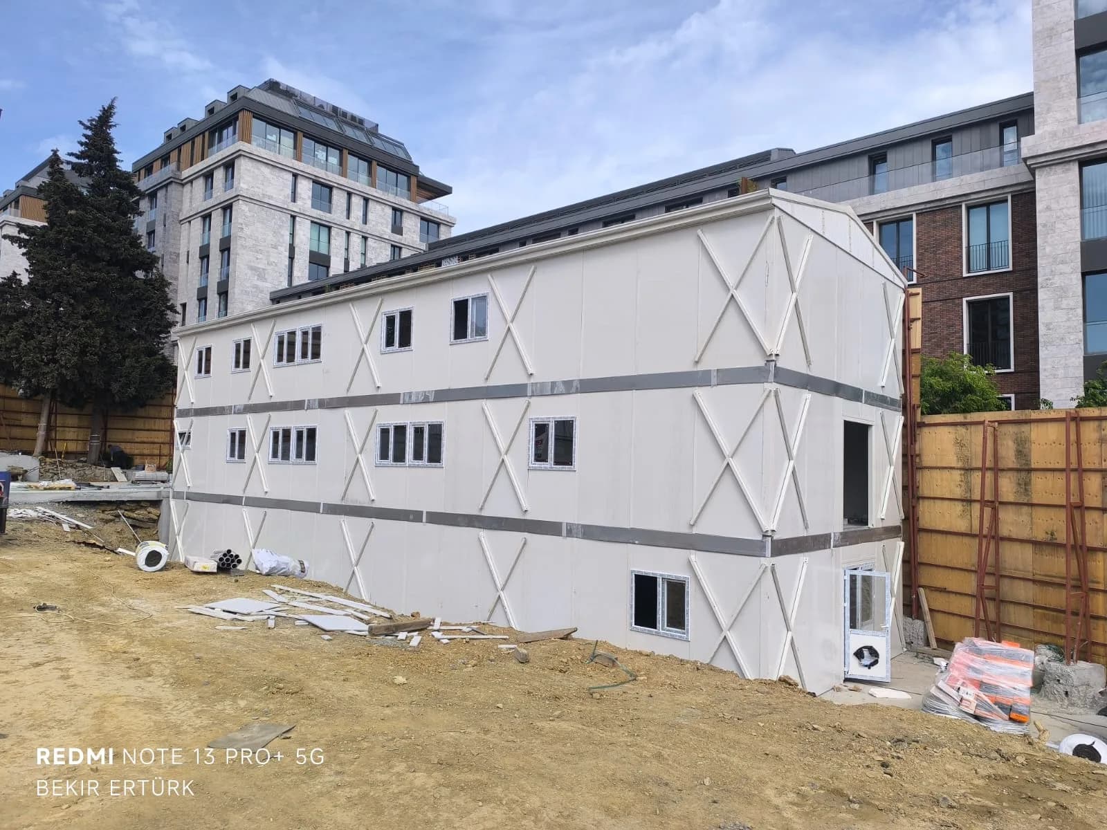 3000m² Etiler Hukukçular Sitesi 3 Katlı Prefabrik Ofis Kampüsü Projesi