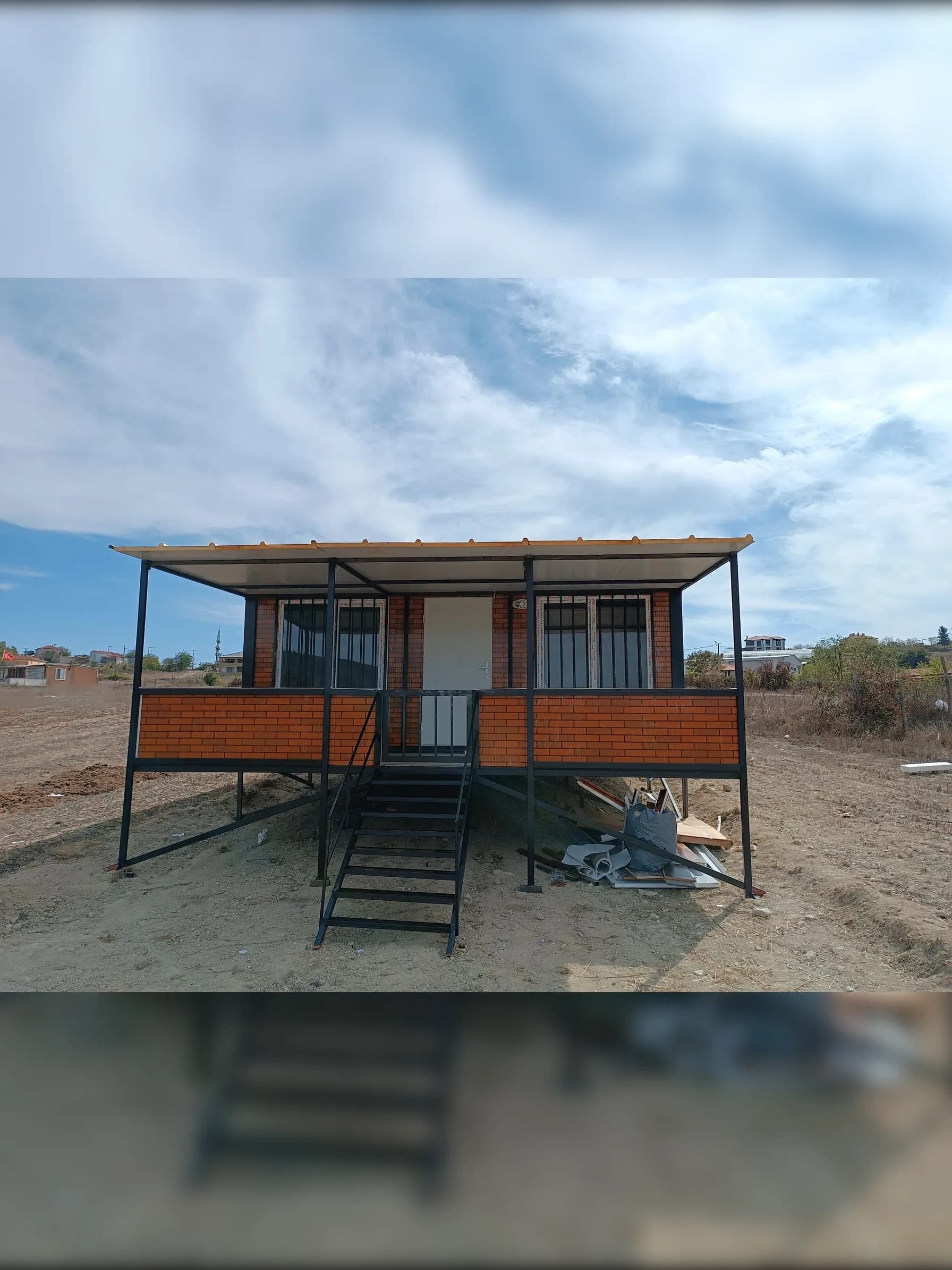 60m2 Tuğla Desen Veranda - Sundurma'lı Prefabrik Konteyner Ev