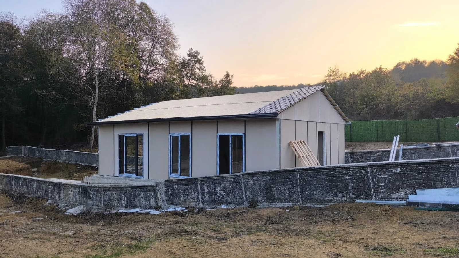 84m² Tepe Manayır Köyü Metal Kiremit Çatılı Prefabrik Konut Projesi