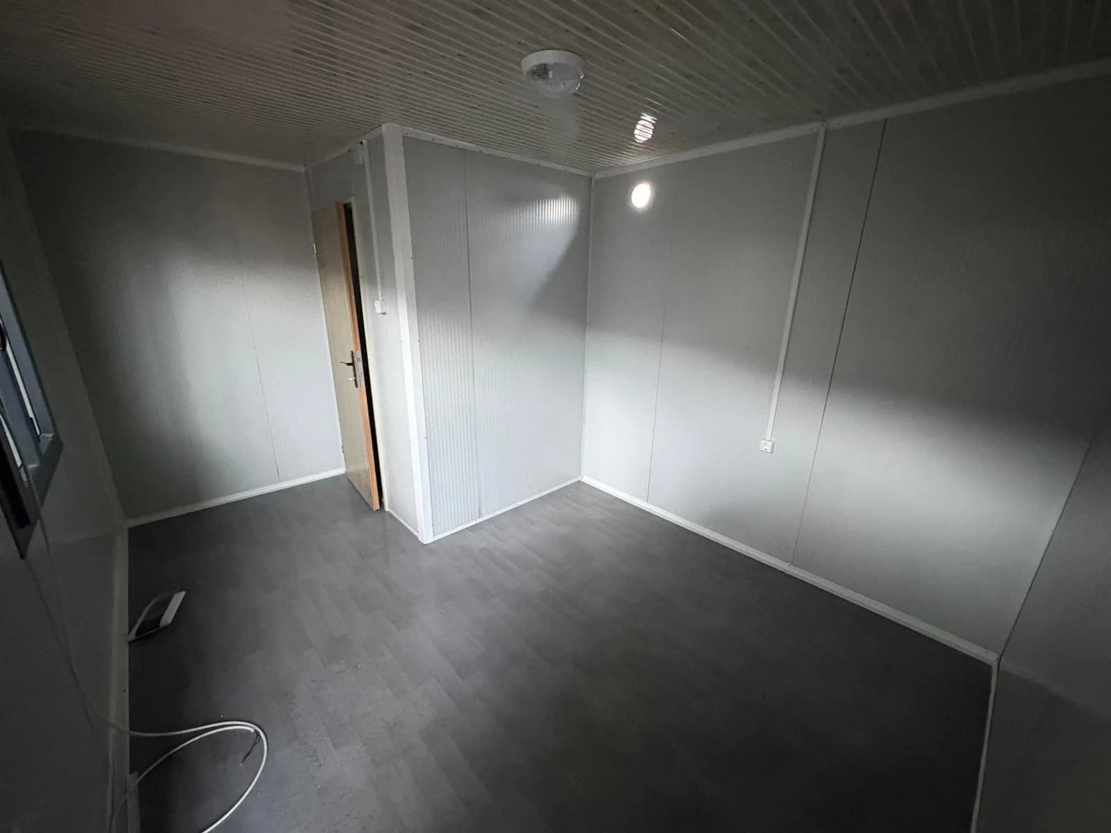 8x3m 24m² Panjur Detaylı 1+1 Premium Konteyner Ofis · Edirne görsel 2